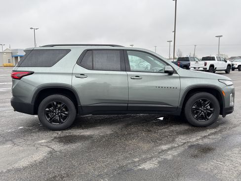 Used 2023 Chevrolet Traverse LT w/ Midnight/Sport Edition image 2