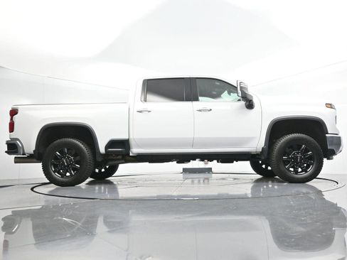 Used 2024 Chevrolet Silverado 2500 LTZ AWD/4WD image 48