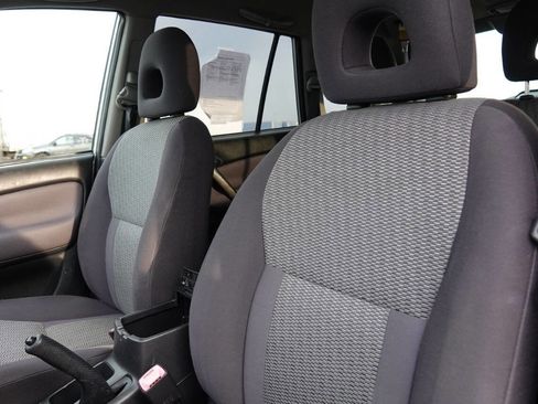 Used 2005 Toyota RAV4 4WD image 51