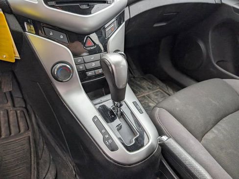 Used 2013 Chevrolet Cruze LT FWD image 4