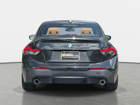 Used 2025 BMW 230i Coupe w/ Premium Package RWD image 4