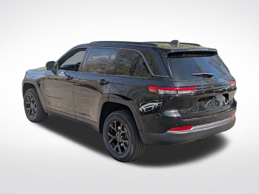 New 2026 Jeep Grand Cherokee Altitude AWD/4WD image 5