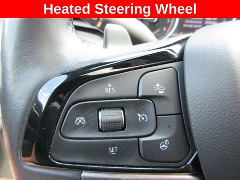 Used 2024 Buick Enclave Essence w/ Experience Buick Package FWD image 30