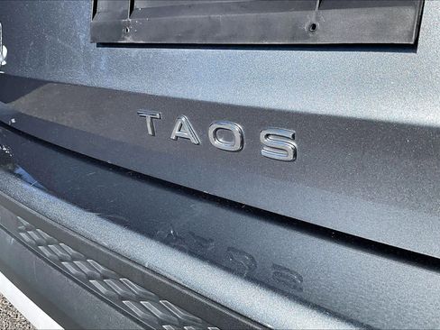 Used 2023 Volkswagen Taos SE image 10