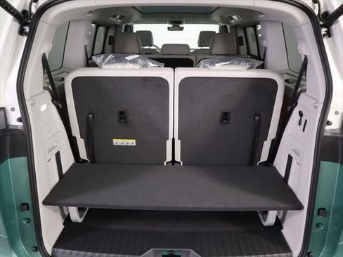 New 2025 Volkswagen ID. Buzz 1st Edition image 30