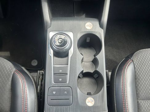 Used 2025 Ford Escape ST-Line Select AWD/4WD image 24