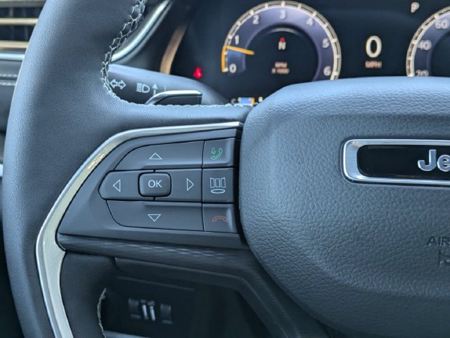 New 2027 Jeep Grand Cherokee Laredo X RWD image 28