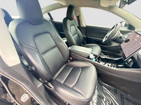 Used 2019 Tesla Model 3 Standard Range RWD image 30