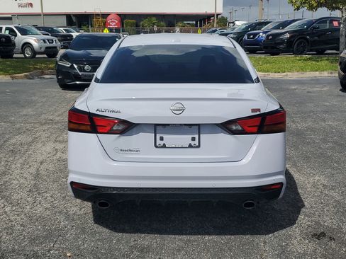 Certified 2024 Nissan Altima 2.5 SR image 5