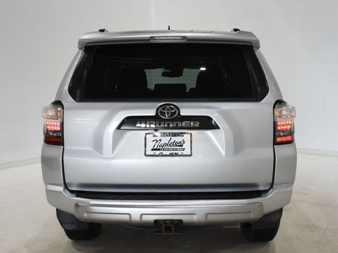 Used 2021 Toyota 4Runner TRD Off-Road AWD/4WD image 5