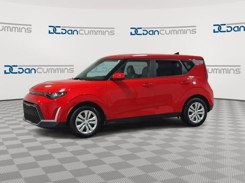 Used 2023 Kia Soul LX FWD image 4