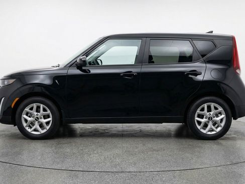 Used 2025 Kia Soul LX w/ LX Technology Package FWD image 5