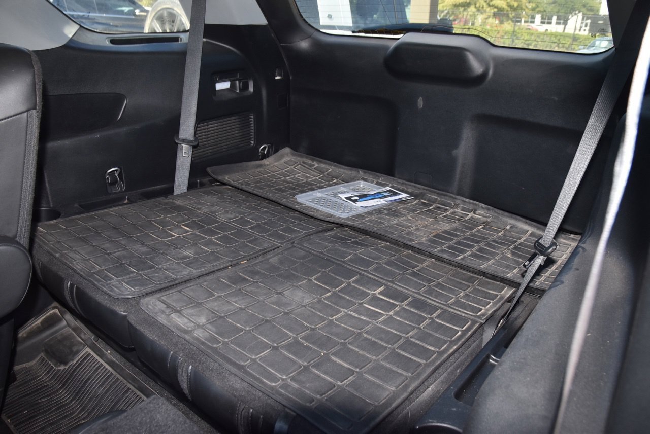 Used 2023 Ford Explorer XLT w/ Equipment Group 202A RWD image 12