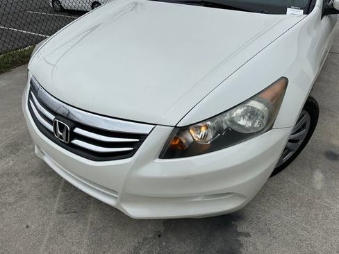 Used 2011 Honda Accord EX-L image 9