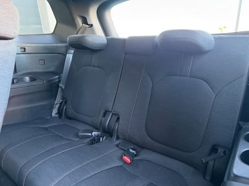 Used 2023 Honda Pilot Sport image 34