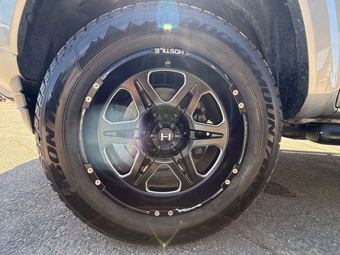 Used 2016 Toyota Tacoma TRD Sport w/ Towing Package image 5