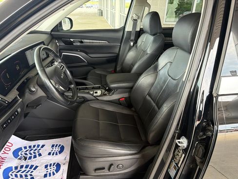 Used 2024 Kia Telluride EX w/ EX Captain's Chair Package AWD/4WD image 14