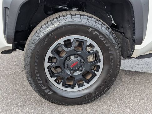 Used 2024 Toyota Tacoma TRD Off-Road AWD/4WD image 10