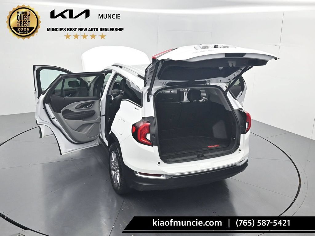 Used 2024 GMC Terrain SLT w/ Infotainment Package II FWD image 57