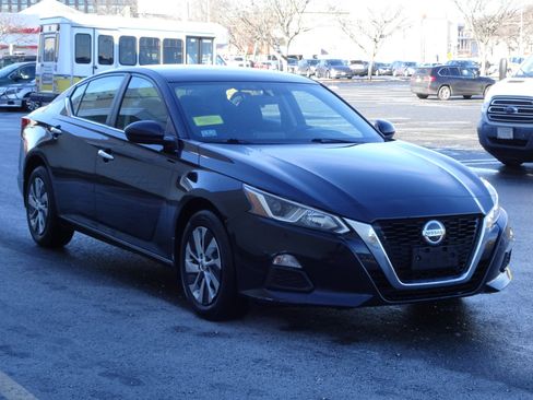 Used 2019 Nissan Altima 2.5 S image 3