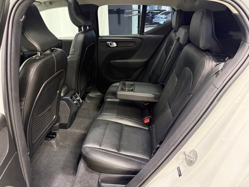 Used 2024 Volvo XC40 B5 Plus w/ Climate Package AWD/4WD image 25