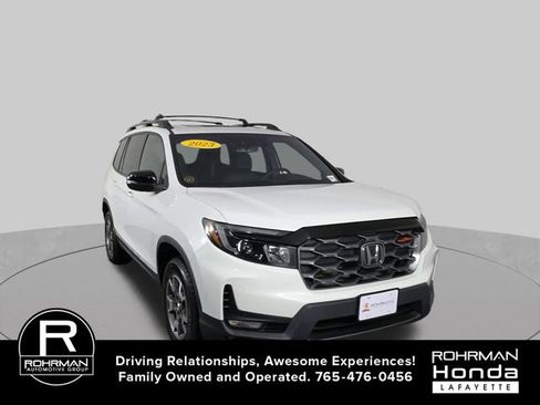 Used 2023 Honda Passport TrailSport image 3