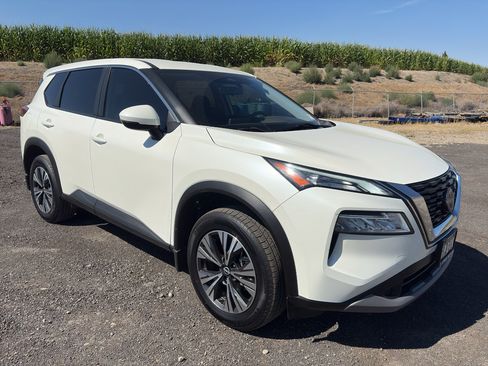 Used 2023 Nissan Rogue SV AWD/4WD image 7