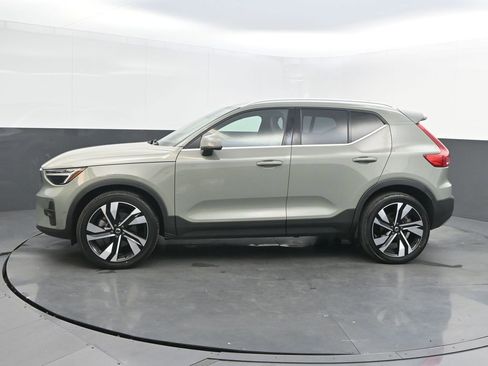 Certified 2023 Volvo XC40 B5 Plus w/ Driver Assist Package image 2