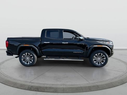 New 2026 GMC Canyon Denali AWD/4WD image 9