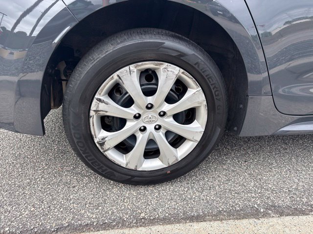 Used 2024 Toyota Corolla LE FWD image 9