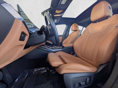 Used 2024 BMW 330i Sedan w/ Convenience Package image 17