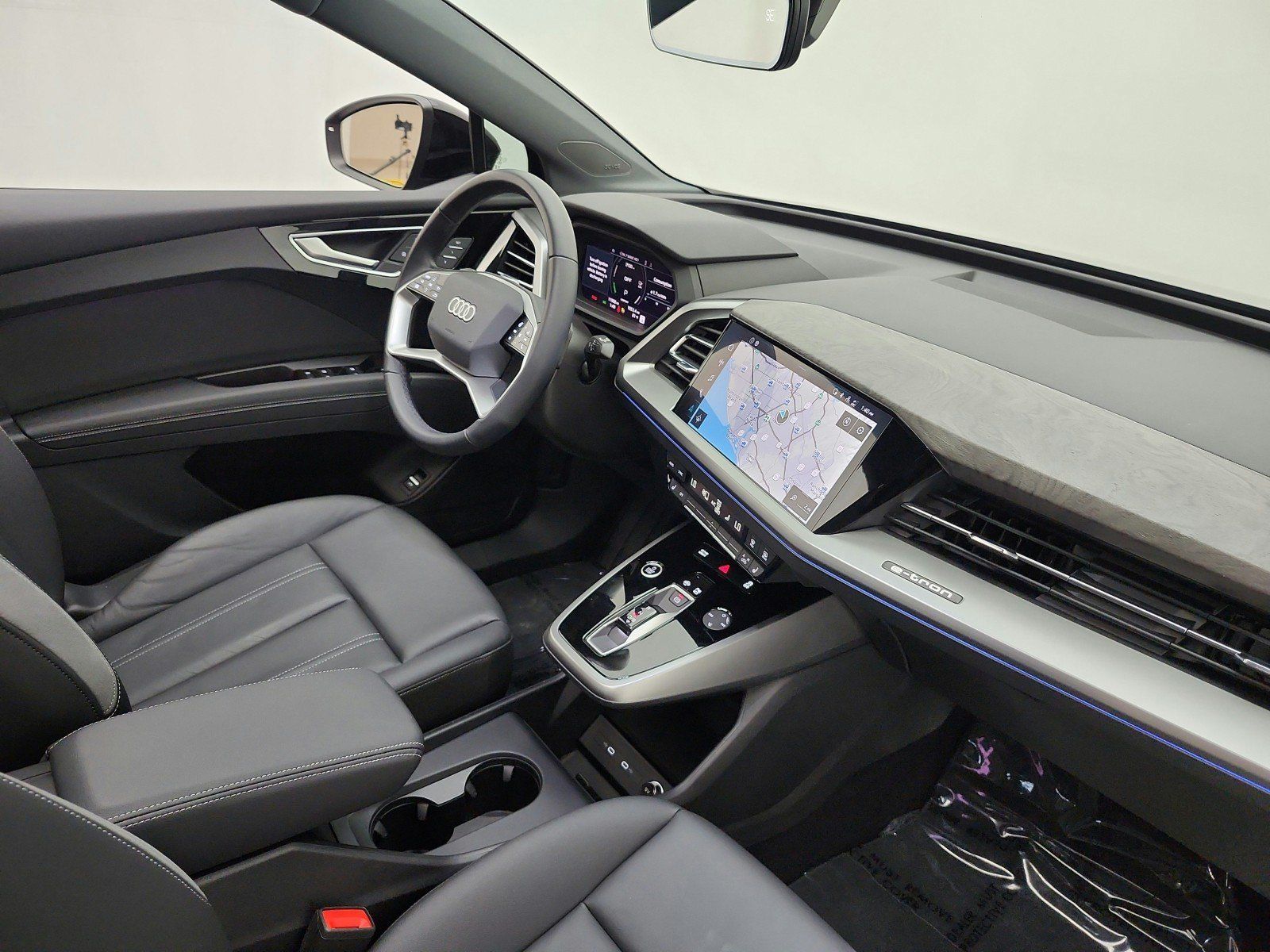 Used 2024 Audi Q4 e-tron Premium Plus AWD/4WD image 18