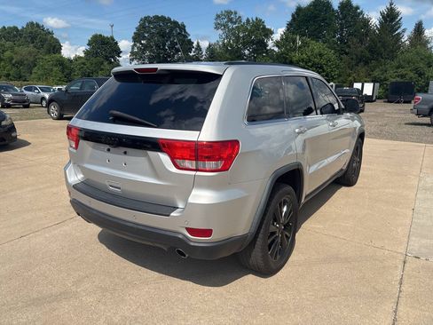 Used 2012 Jeep Grand Cherokee Altitude AWD/4WD image 4