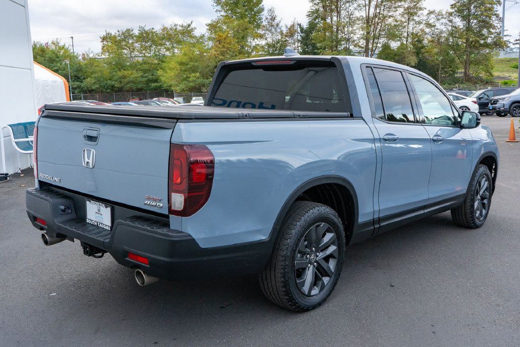 Used 2023 Honda Ridgeline Sport image 14