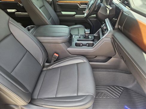 Used 2023 GMC Sierra 1500 Denali w/ Denali Reserve Package RWD image 6