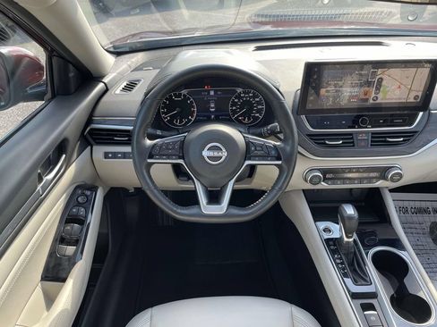 Used 2023 Nissan Altima 2.5 SL AWD/4WD image 14