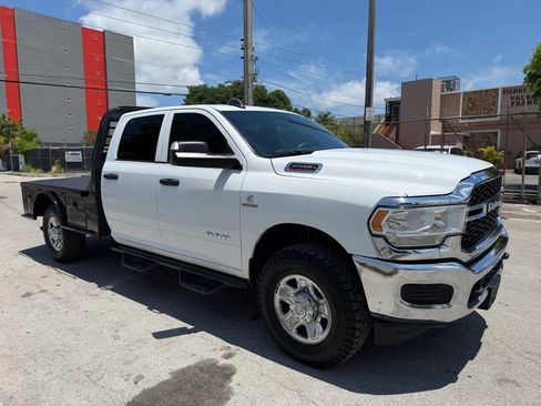 Used 2022 RAM 2500 Tradesman w/ Chrome Appearance Group AWD/4WD image 6