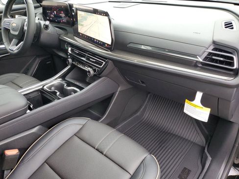 New 2026 Chevrolet Traverse High Country w/ LPO, Floor Liner Package image 93