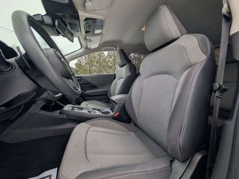 Used 2024 Subaru Crosstrek 2.0i Premium image 25
