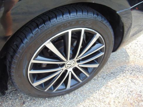 Used 2016 Volkswagen Jetta Sport FWD image 28