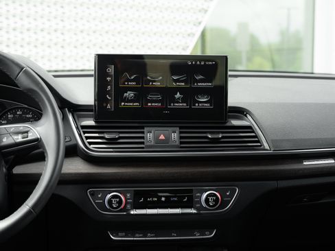 Certified 2023 Audi Q5 2.0T Premium w/ Convenience Package AWD/4WD image 13