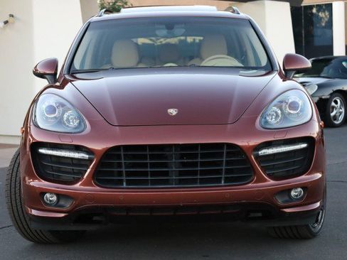 Used 2013 Porsche Cayenne GTS image 7