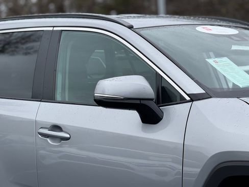 Used 2024 Toyota RAV4 XLE image 6