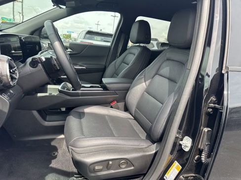 Used 2025 Chevrolet Equinox LT w/ Convenience Package II FWD image 18