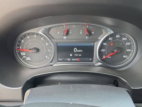 Used 2024 GMC Terrain SLT AWD/4WD image 26