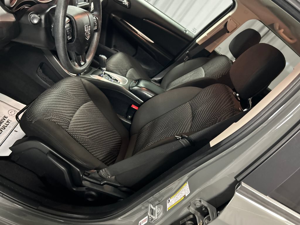 Used 2020 Dodge Journey SE w/ Blacktop Package FWD image 11
