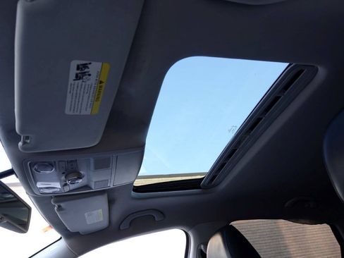 Used 2012 Volkswagen Passat TDI SE FWD image 7