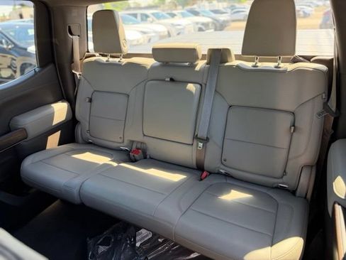 Used 2019 GMC Sierra 1500 SLT w/ X31 Off-Road Package AWD/4WD image 19