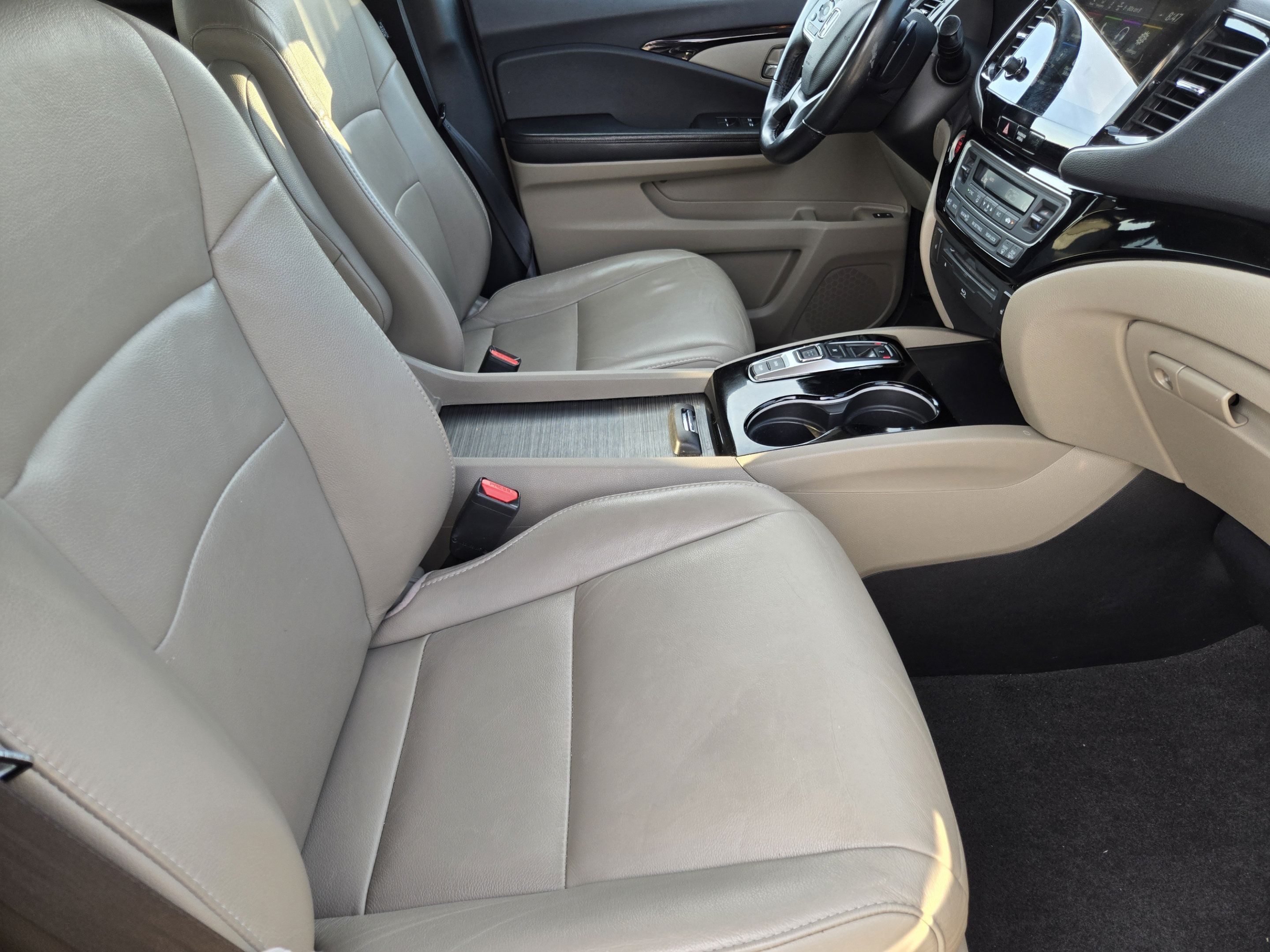 Used 2019 Honda Pilot Touring image 10