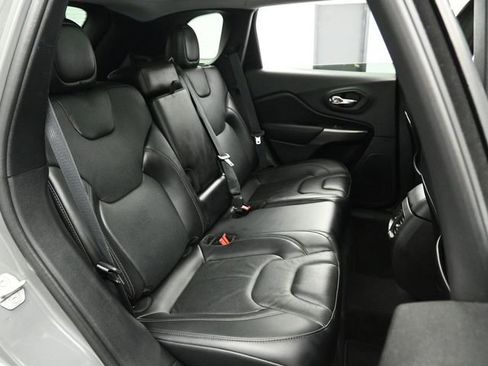 Used 2021 Jeep Cherokee Latitude Lux w/ Sun & Sound Group image 18